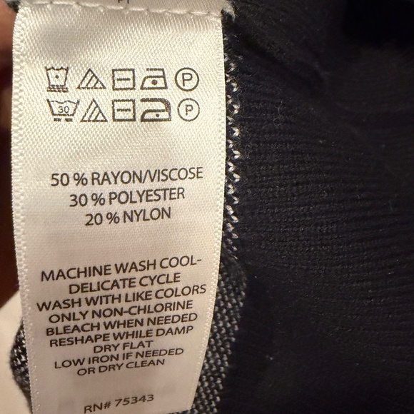 NWT Rachel Zoe sweater w/matching hat - Picture 2 of 5